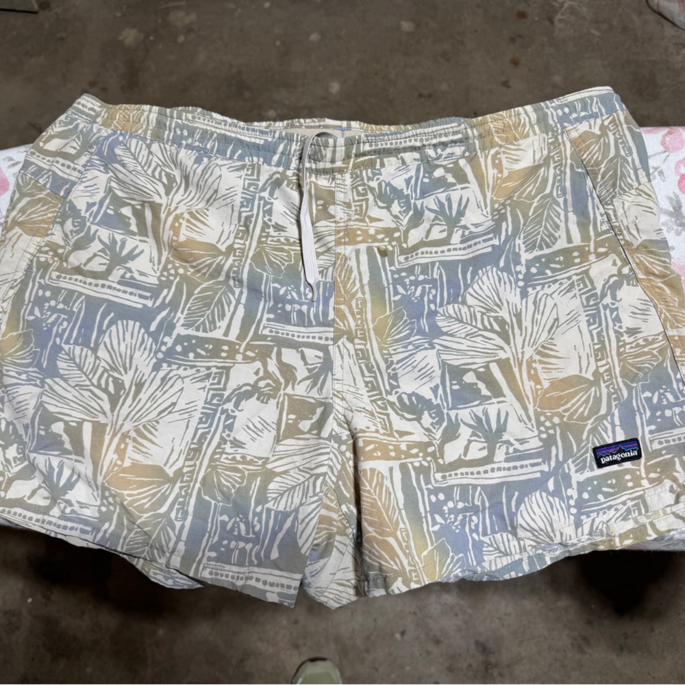 Patagonia Leaf Print Baggies Shorts 5 inch